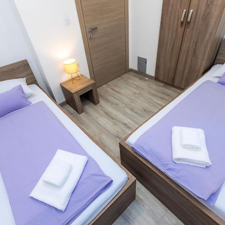 Apartments Maris Sveti Filip i Jakov Room photo