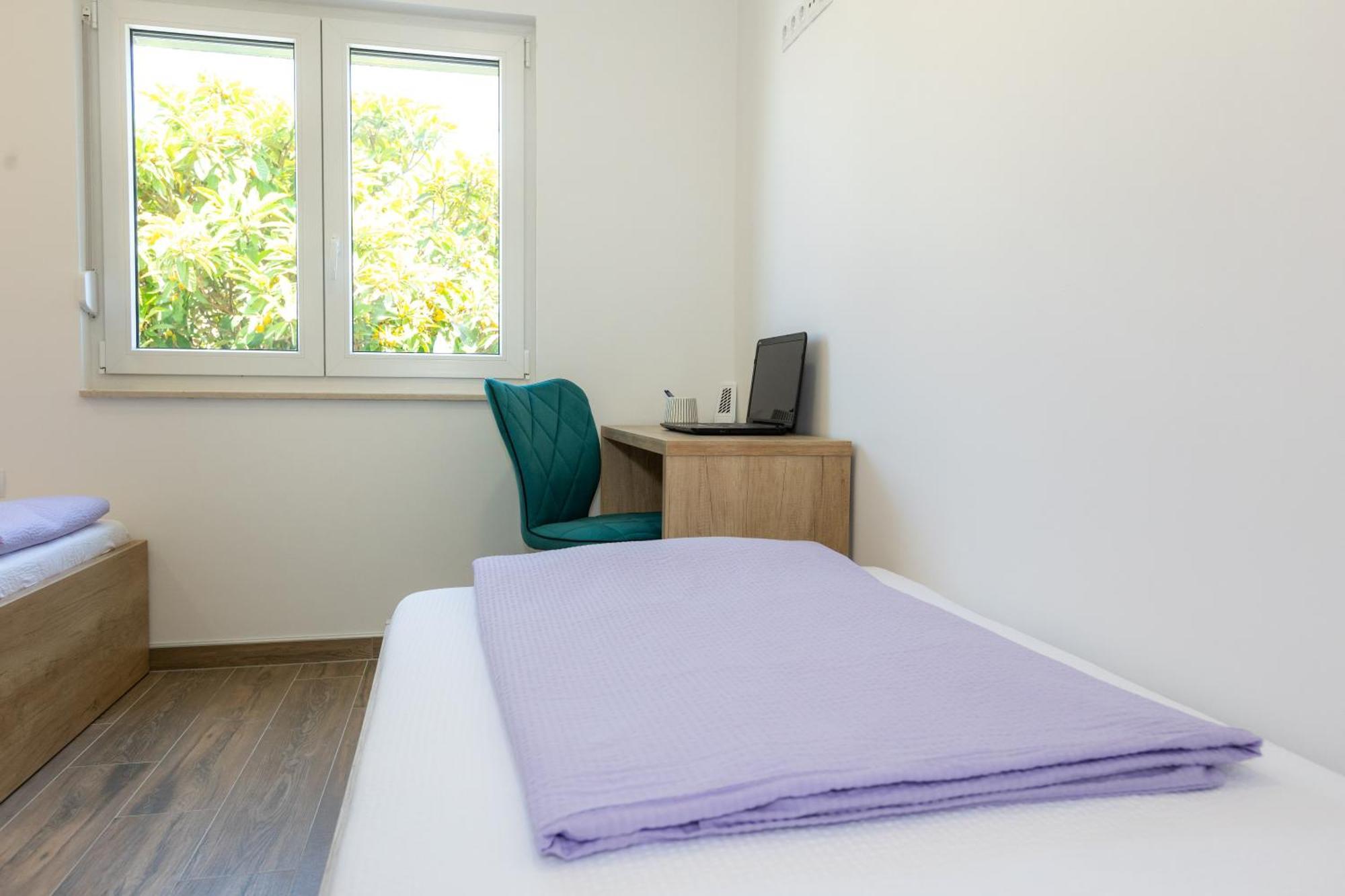 Apartments Maris Sveti Filip i Jakov Room photo