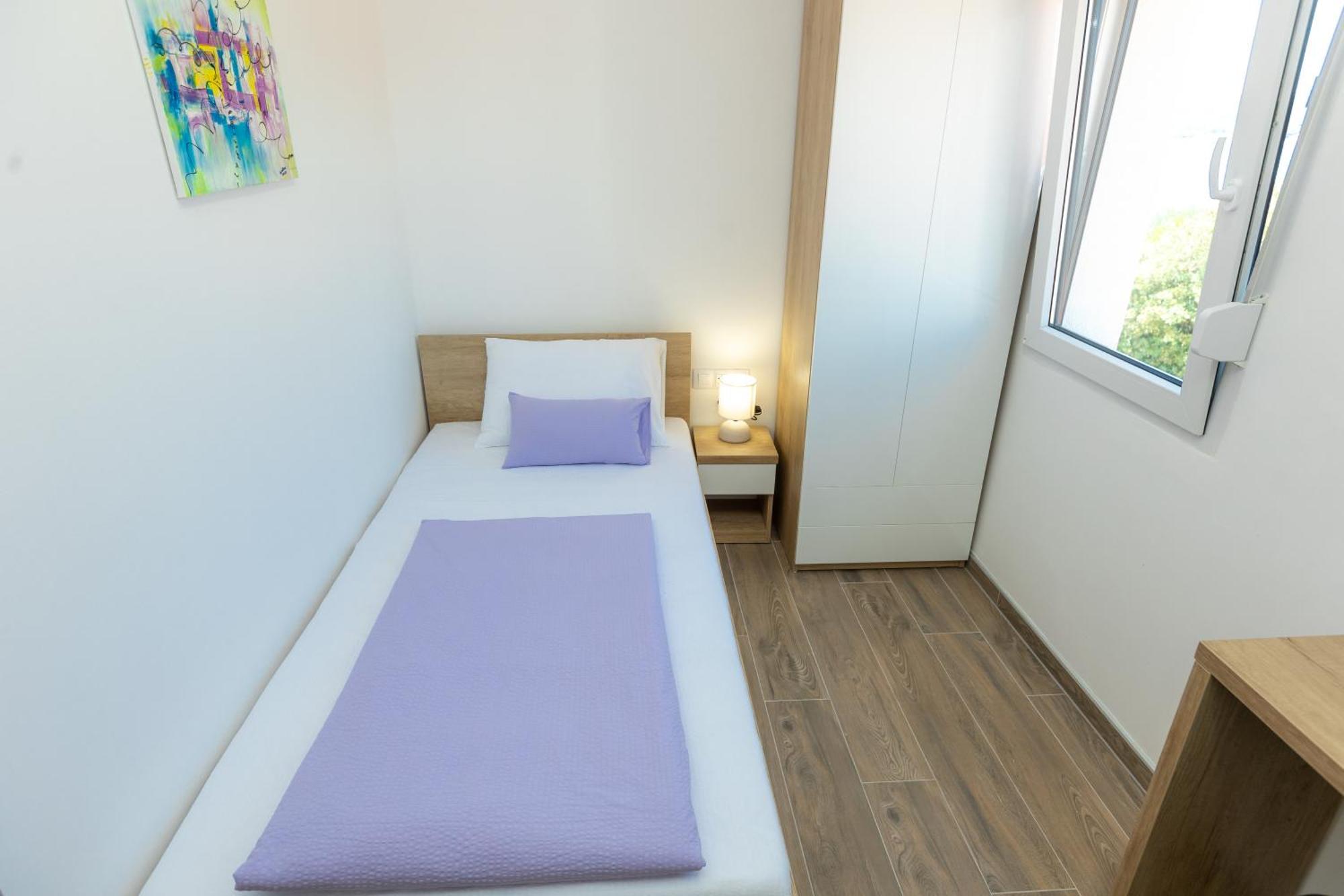 Apartments Maris Sveti Filip i Jakov Room photo